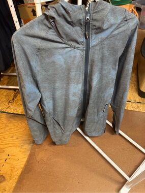 Spiritual Gangster Heather Gray Zip Hoodie with Black Trim